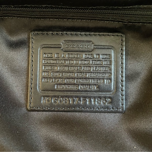 Coach πHPπ EUC top flap hobo shoulder hand bag in Signature grey and black - Picture 10 of 12